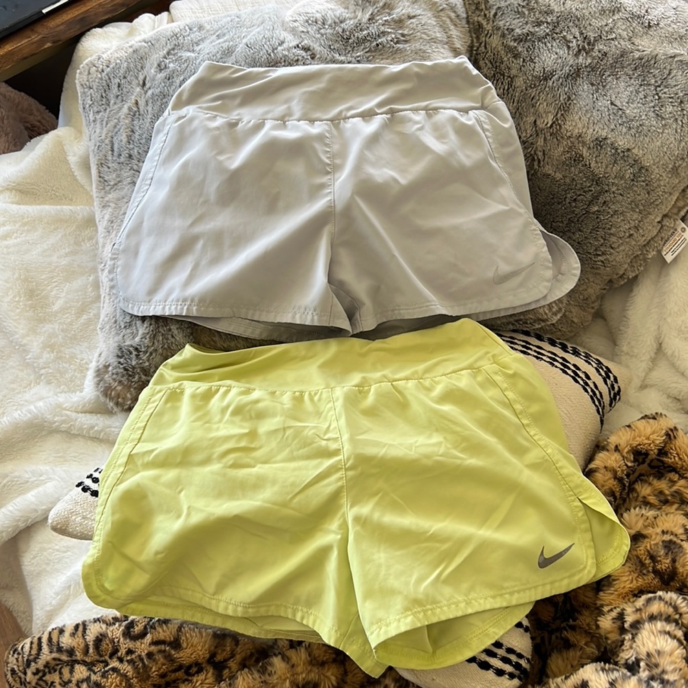 Nike running shorts size S